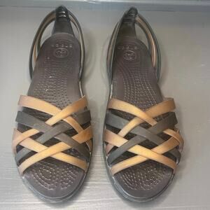Crocs Women’s Isabella Sandals Sz 6 Brown Gold  Strappy Flat Huarache Vacation